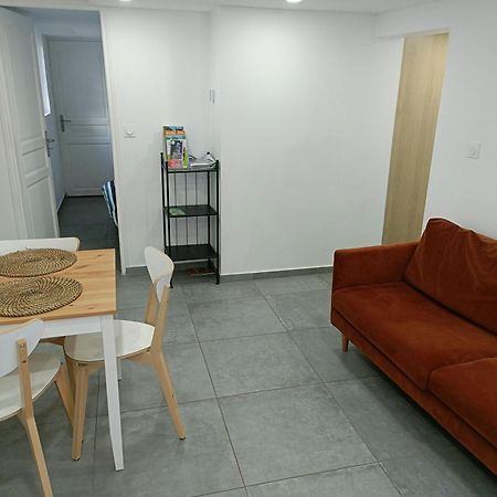 Appartement Dans Maison Atypique Montrond-les-Bains Exterior foto